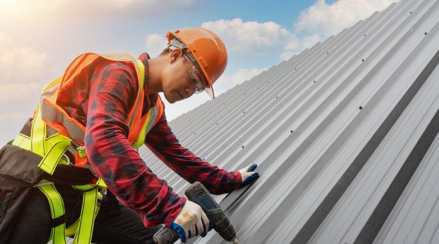 Professional Flat Roofing Installation in Thompson, OH